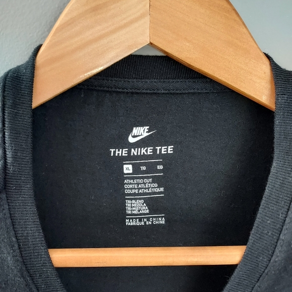 Nike, size XL, black tshirt - Picture 4 of 5